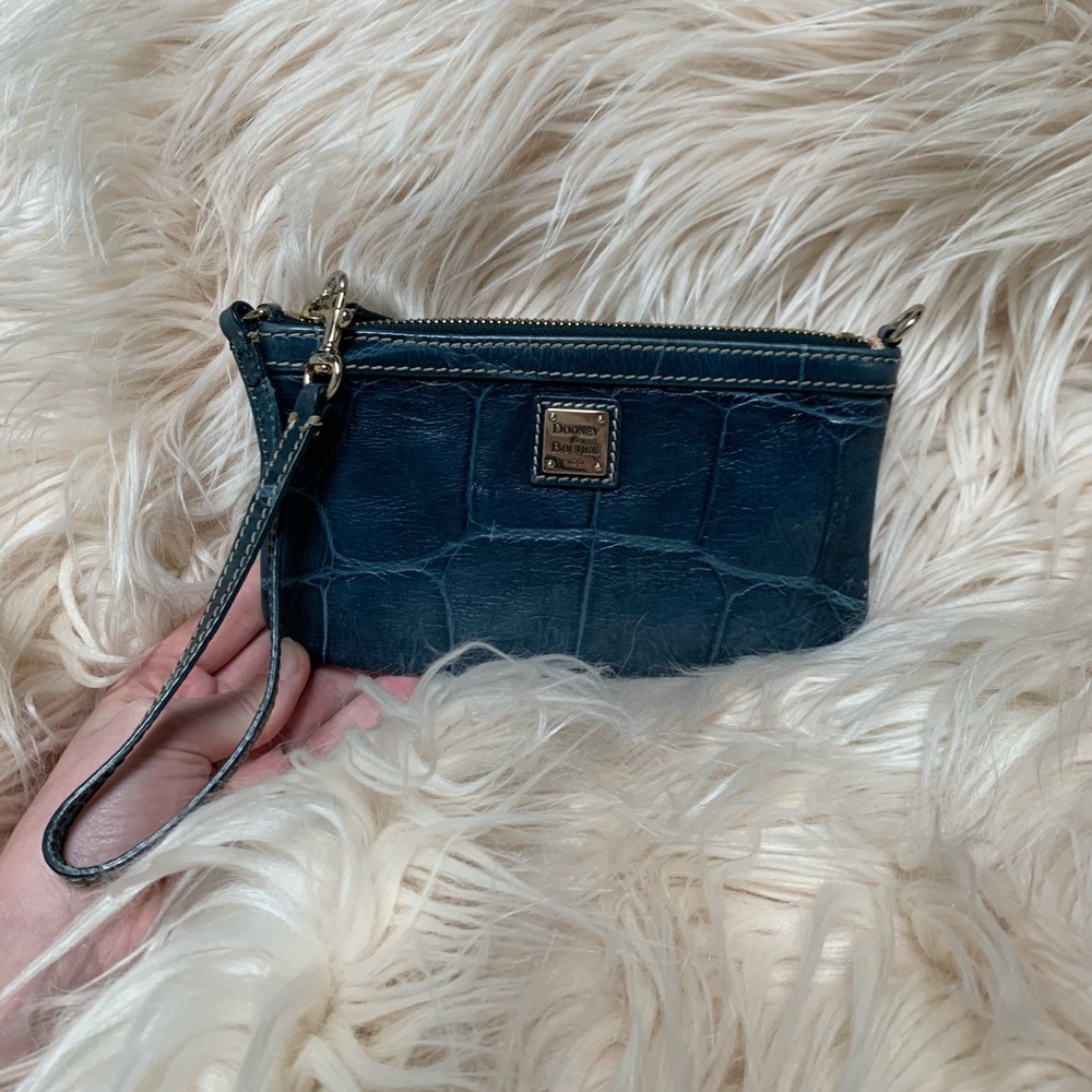 💎Dooney & Bourke Wristlet💎